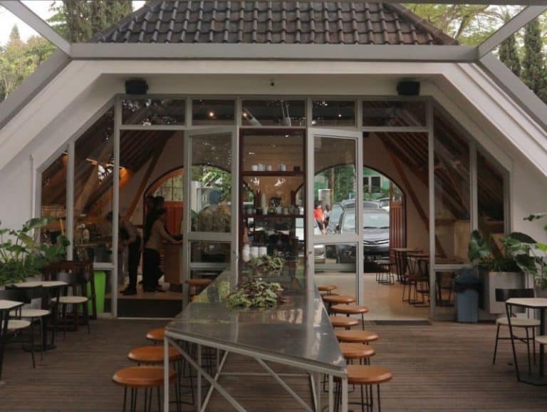 12 Cafe di Ciumbuleuit Bandung  Murah 